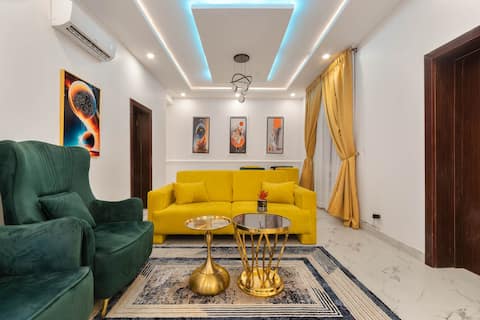 Elegant 2-Bedroom Apartment, 24/7 Power in Lekki