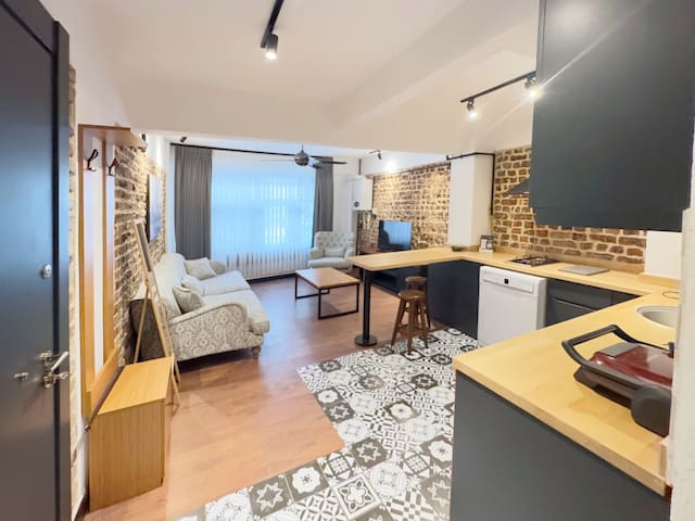 Urban Comfort Travel Agency managed Airbnb listing 1