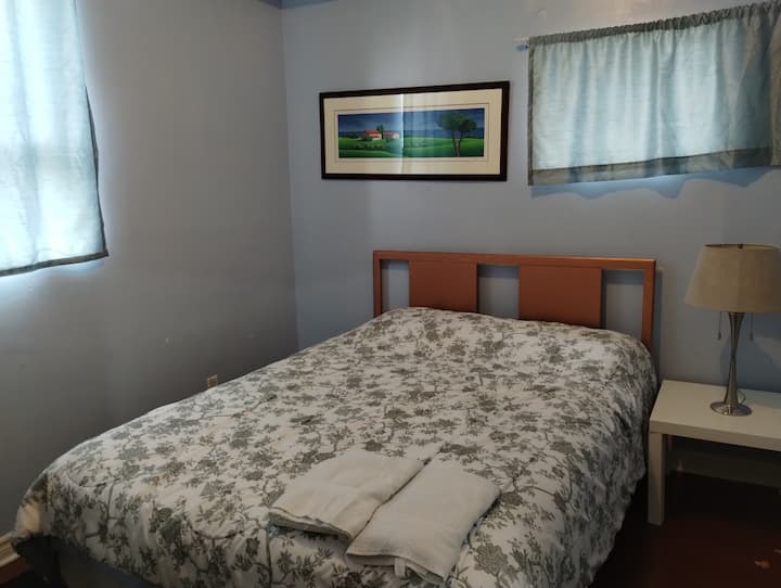 2 Bed Room   Apartment,2nd Floor, Bright, Peaceful - Oshawa