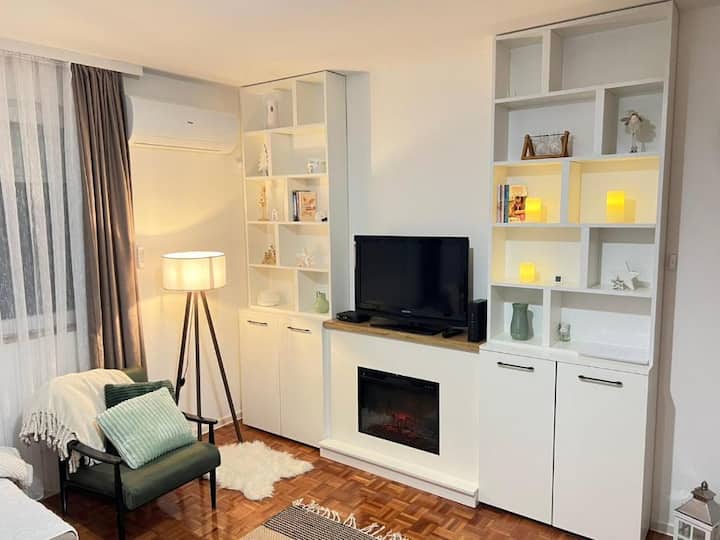 Apartman Ogledalce, Kruševac Smeštaj - Kruševac