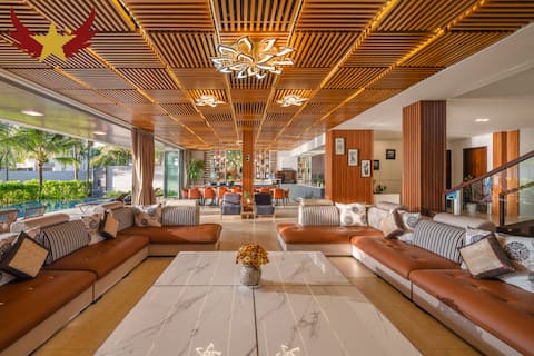 VillasDaNa 8BR Beachfront Spacious_ Luxury_Modern