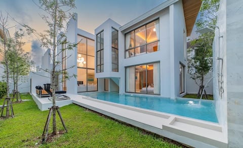 Bright & Beautiful: New Pool Villa&Unique Style L7