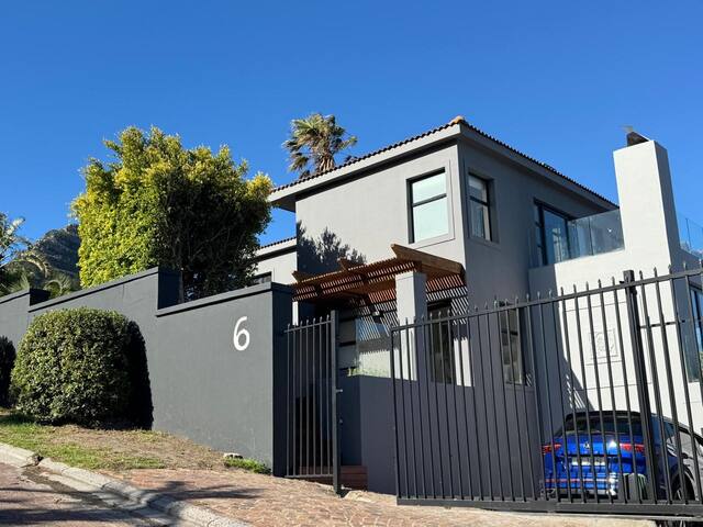 Hout Bay Bliss gallery image 3