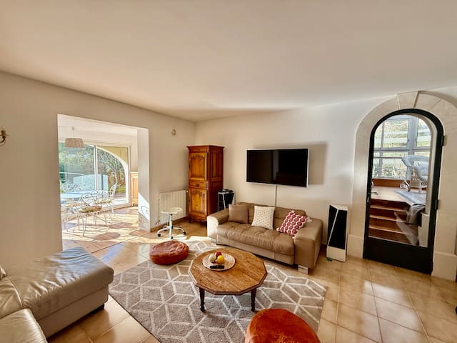 La Conciergerie Denim managed Airbnb listing 1