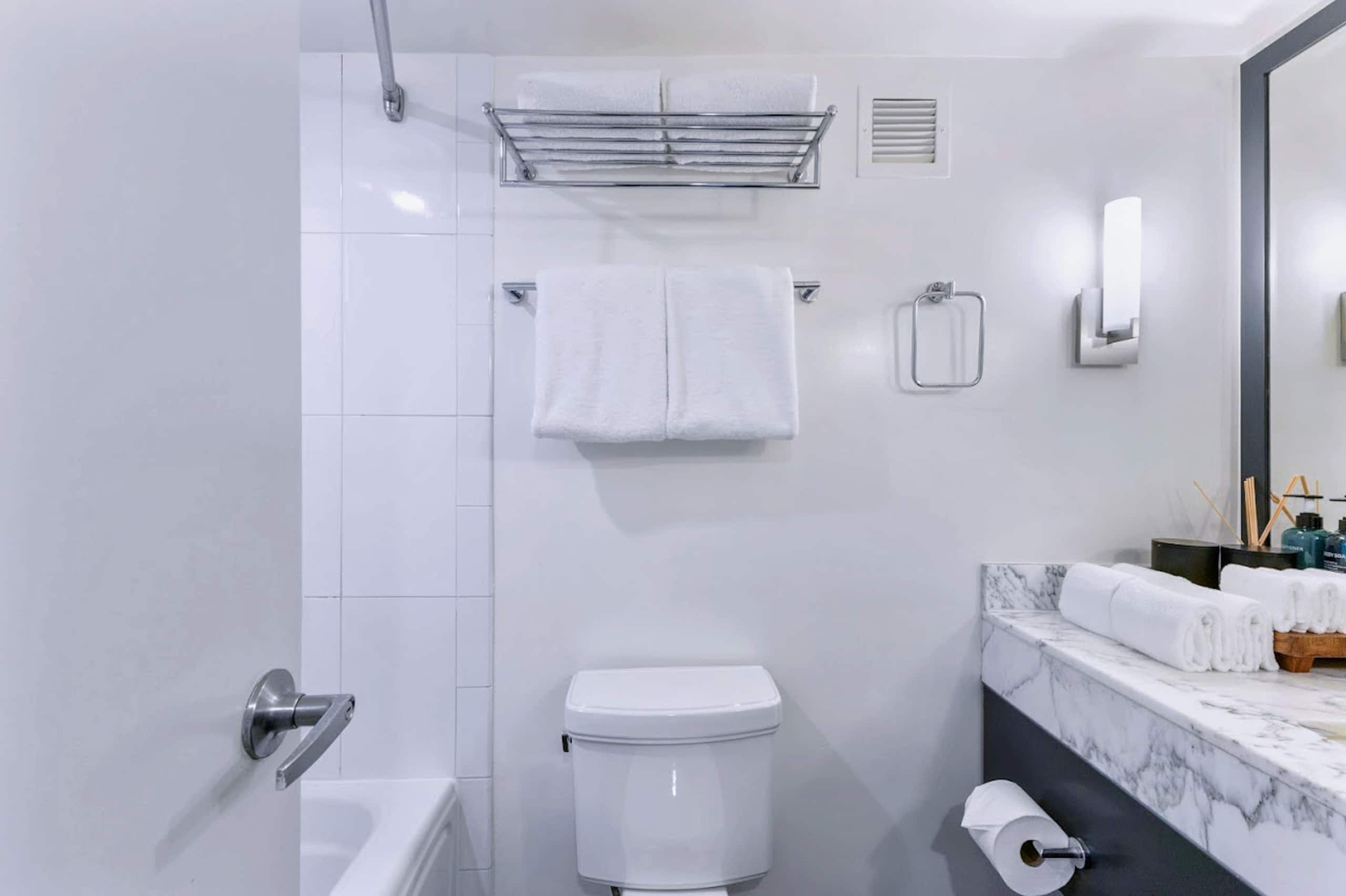 29FL-Ala Moana Premium Double w/City & Ocean Views - Image 16
