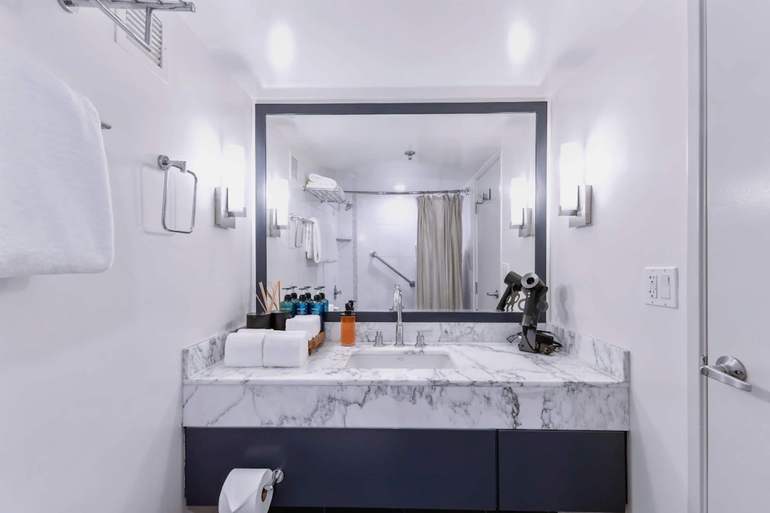 29FL-Ala Moana Premium Double w/City & Ocean Views - Image 15