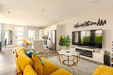 NEW 10 mins to DT Denver! Game Room-Fire pit-Grill