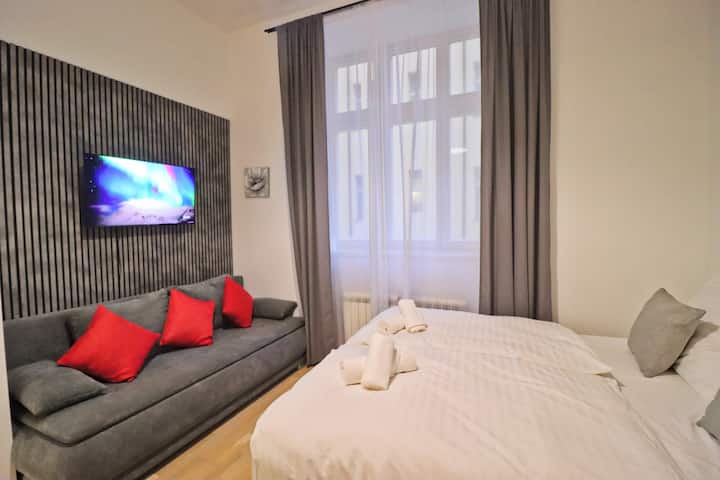 Modern Apartment In The Heart Of Prague - Praga