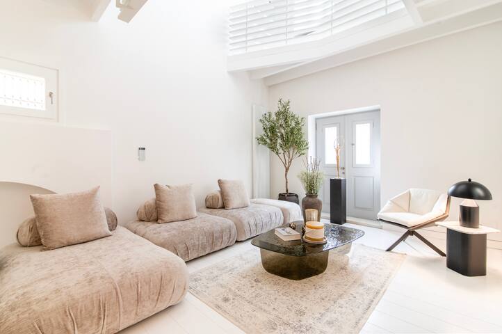 Plaka Villa Epic Acropolis Views gallery image 3