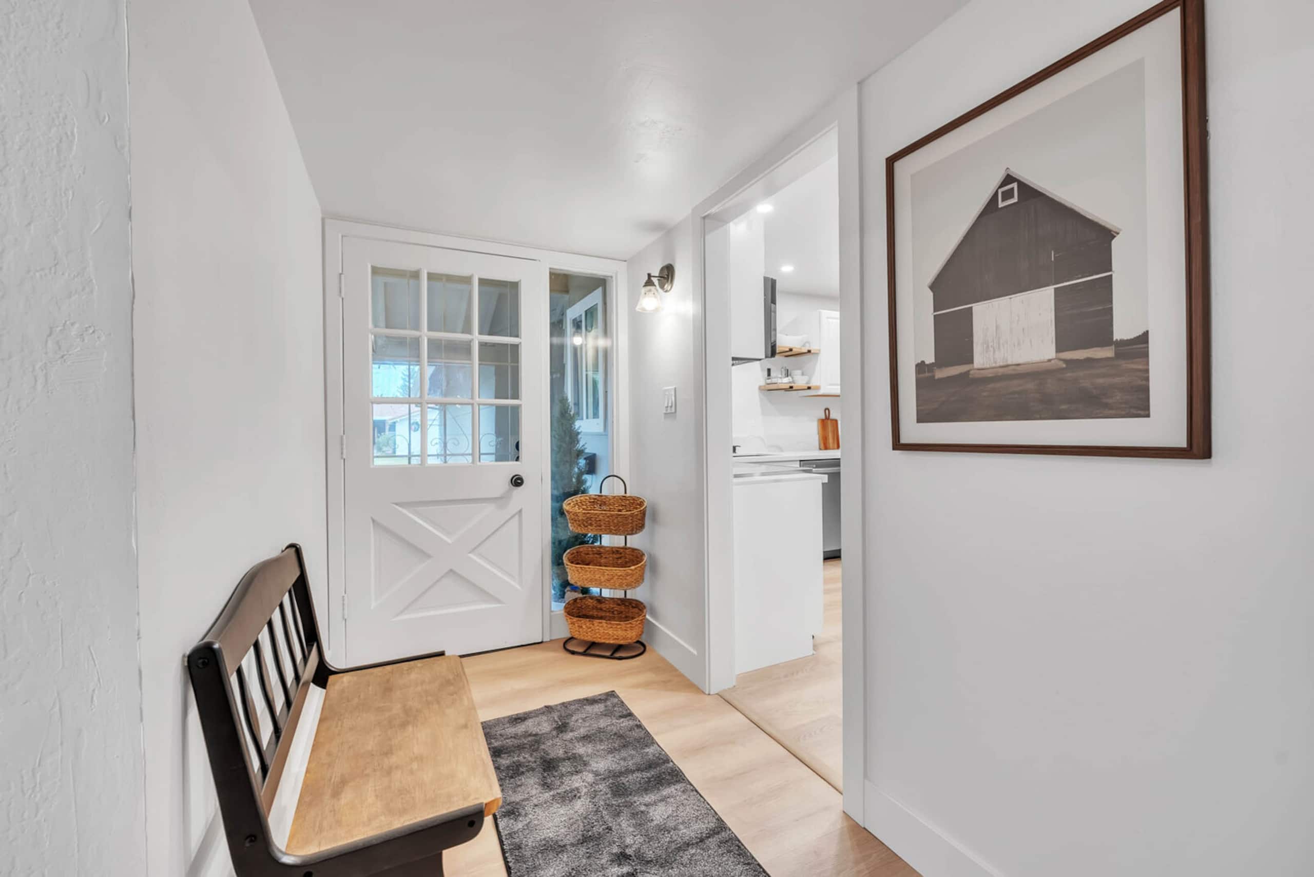 Charming Renovated Home Near CSU Sacramento - Main photo