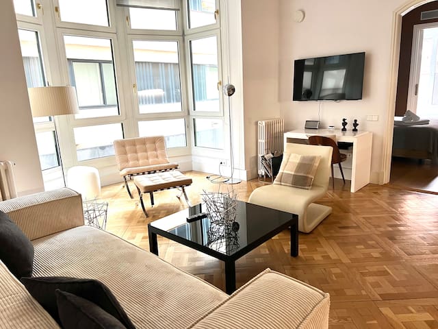 Eliseos Luxury Apartment HUTB-001281 gallery image 3