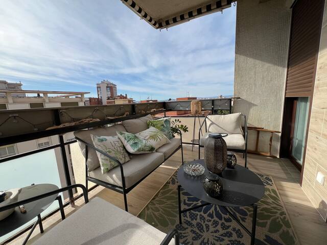Bright spacious luxury apartment gallery image 4