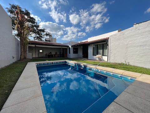 Large house in the center with pool and gazebo 3 bedrooms