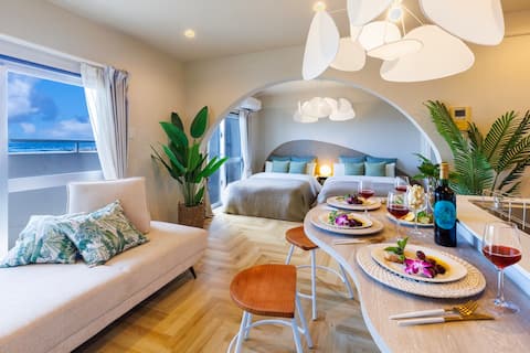 High floor with ocean view! Group stay welcome!