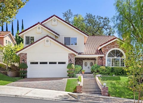 Luxury Living in Coveted Calabasas