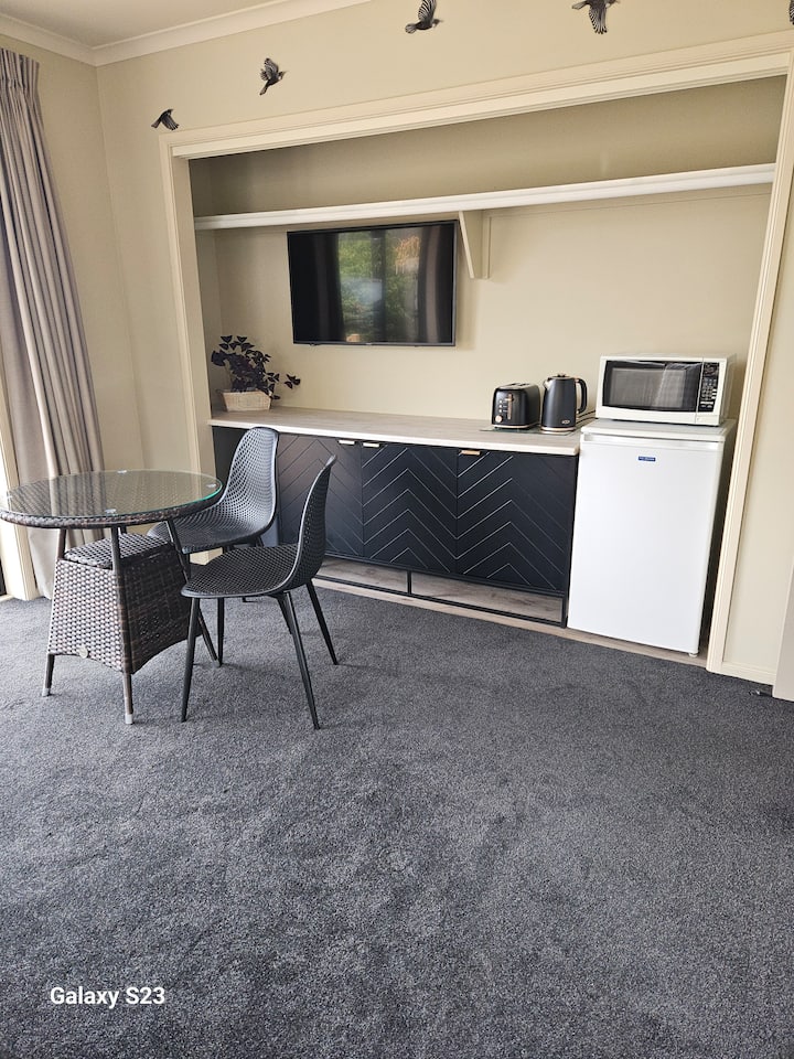 Karma Waters Picton Continental Breakfast Included - Picton, New Zealand