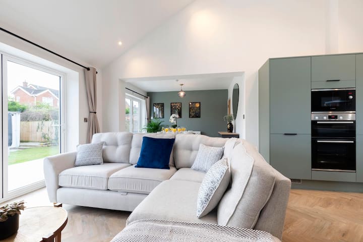 Confort-maison-salle De Bain Privée-vue Sur Rue - Cheltenham
