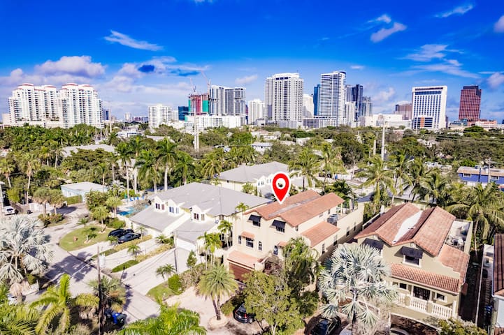 3Story/RooftopTerrace/HeatedPool