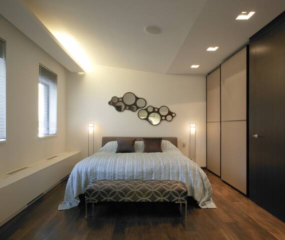 Luxury quiet Mayfair townhouse gallery image 3