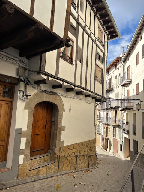 Centrally located apartment in Morella