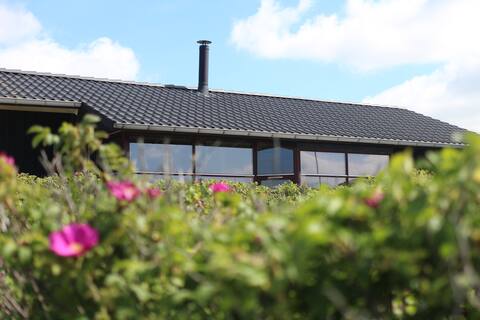 Seaside Retreat | Stunning Sunsets, Spa & Sauna