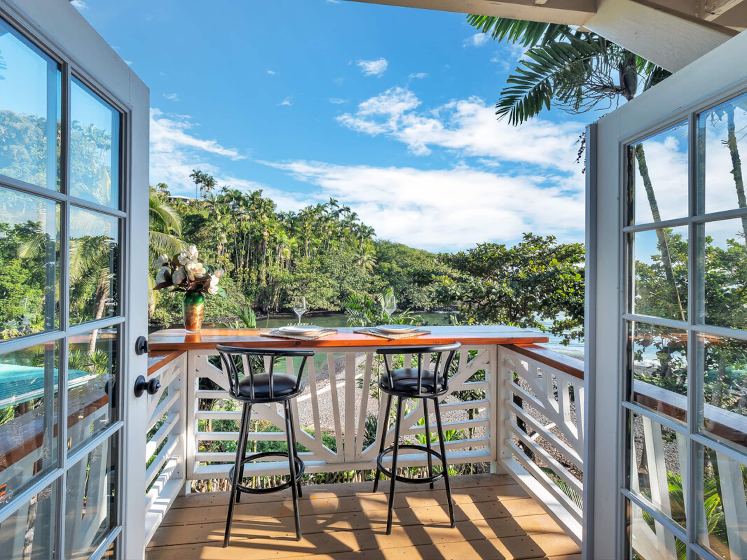Home in Hilo · ★4.97 · 3 bedrooms · 4 beds · 3.5 baths - Image 64