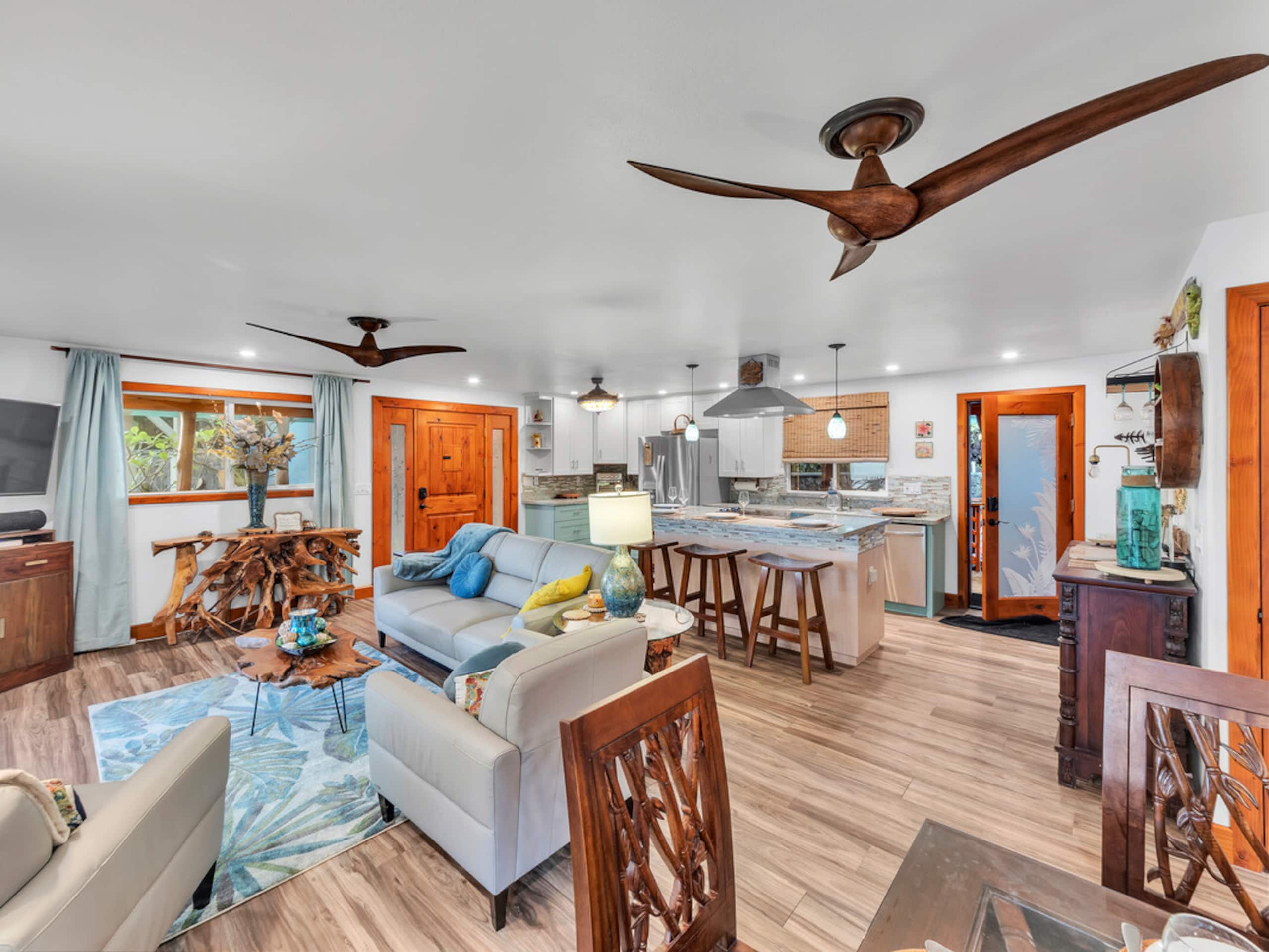 Home in Hilo · ★4.97 · 3 bedrooms · 4 beds · 3.5 baths - Image 41