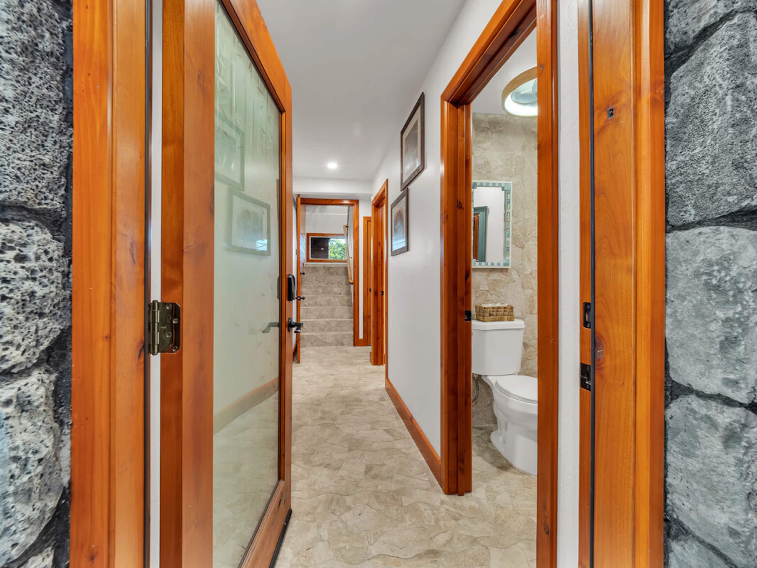 Home in Hilo · ★4.97 · 3 bedrooms · 4 beds · 3.5 baths - Image 51