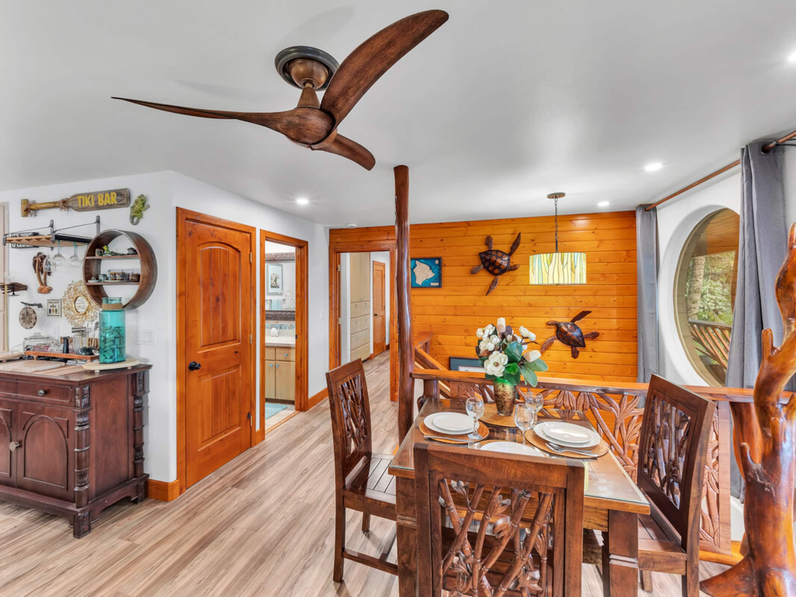 Home in Hilo · ★4.97 · 3 bedrooms · 4 beds · 3.5 baths - Image 42