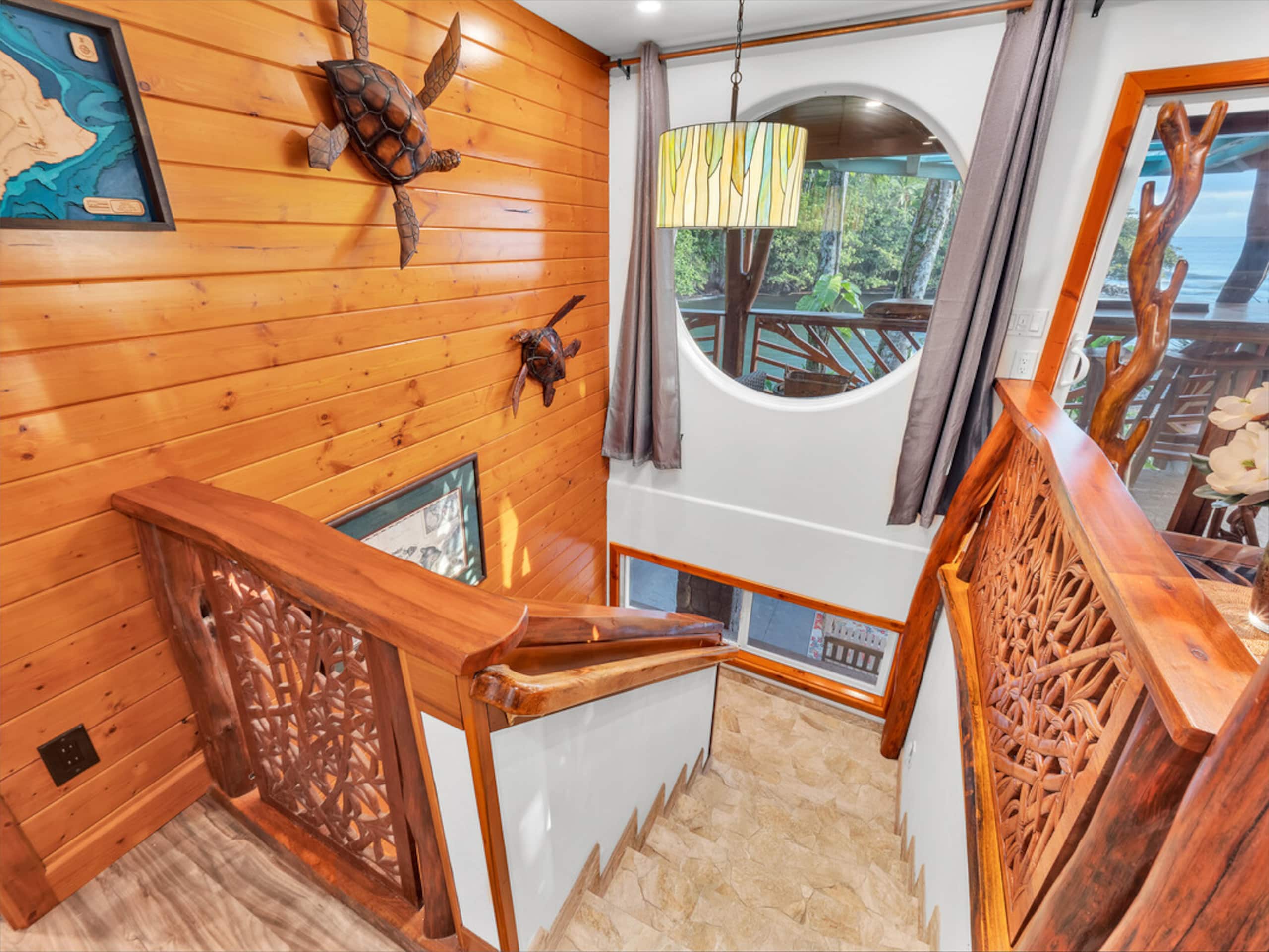 Home in Hilo · ★4.97 · 3 bedrooms · 4 beds · 3.5 baths - Image 50