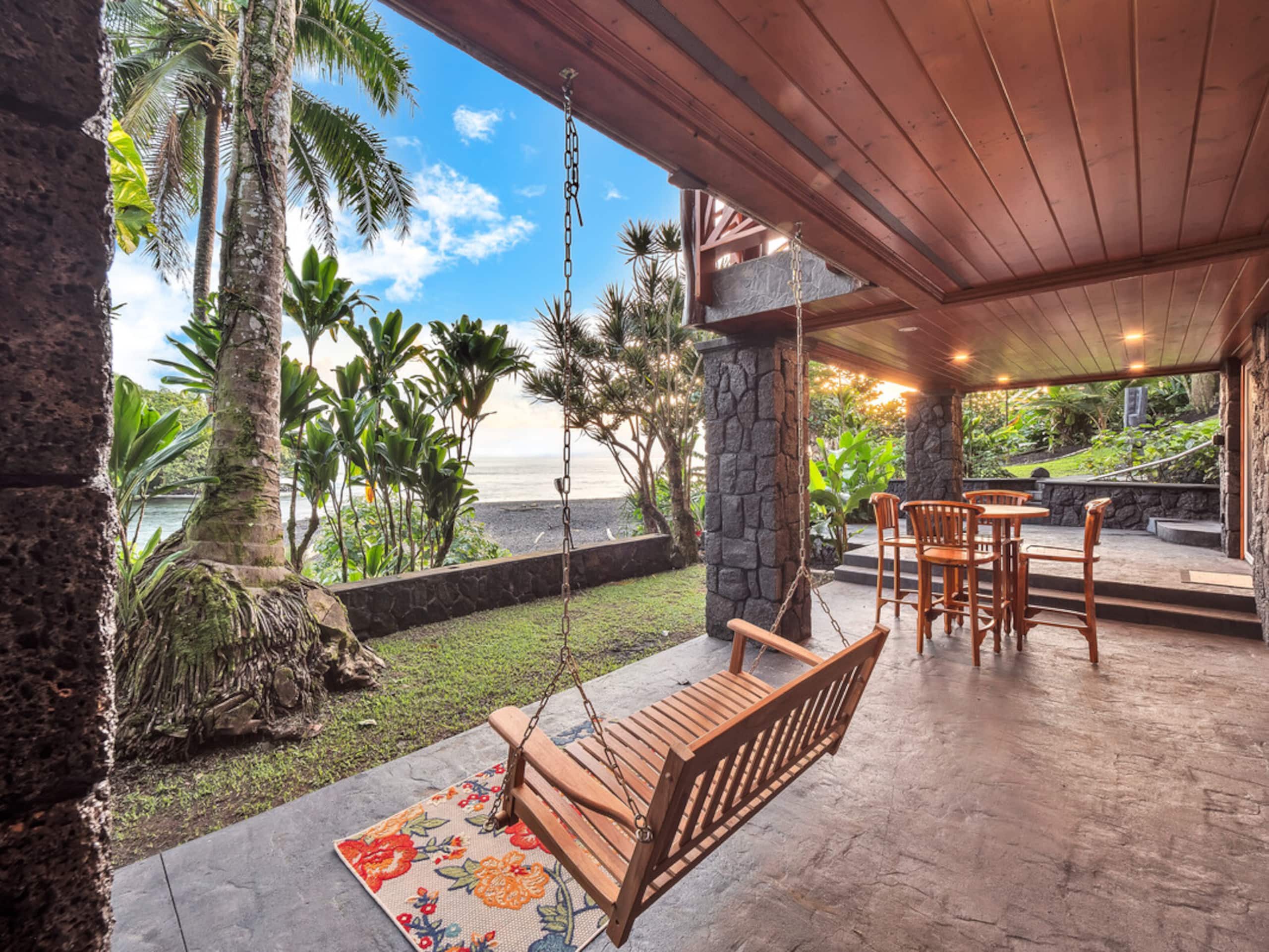 Home in Hilo · ★4.97 · 3 bedrooms · 4 beds · 3.5 baths - Image 23