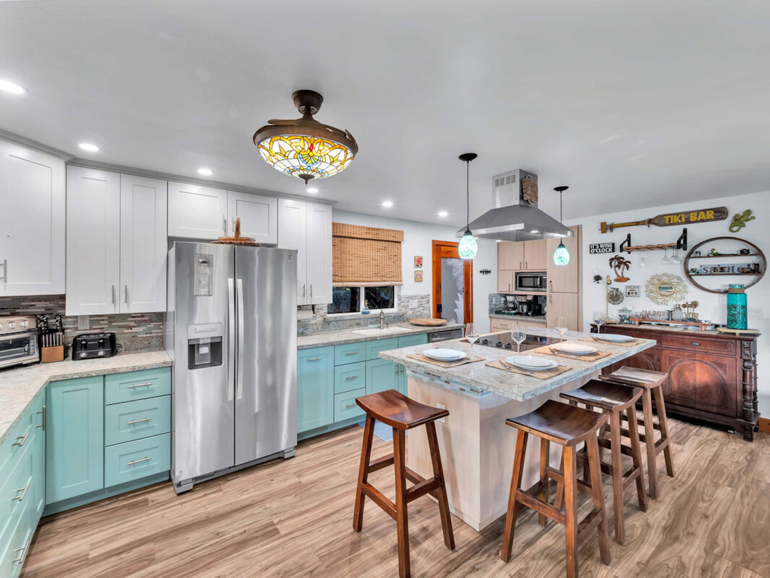 Home in Hilo · ★4.97 · 3 bedrooms · 4 beds · 3.5 baths - Image 35