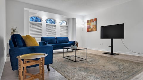 Dream Home Retreat Near Kingston