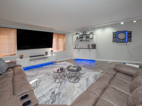 Kalamazoo Loft with Hot Tub