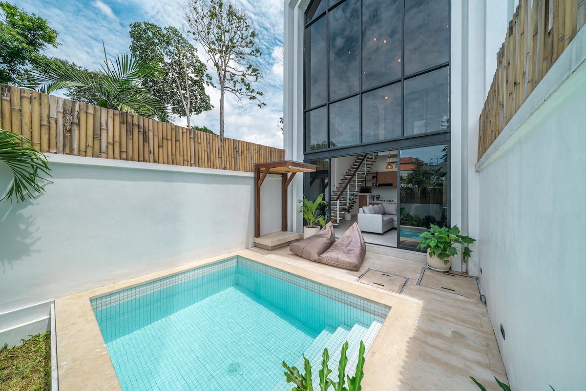 Villa in Canggu · ★5.0 · 2 bedrooms · 2 beds · 2 private baths, Airbnb сравним