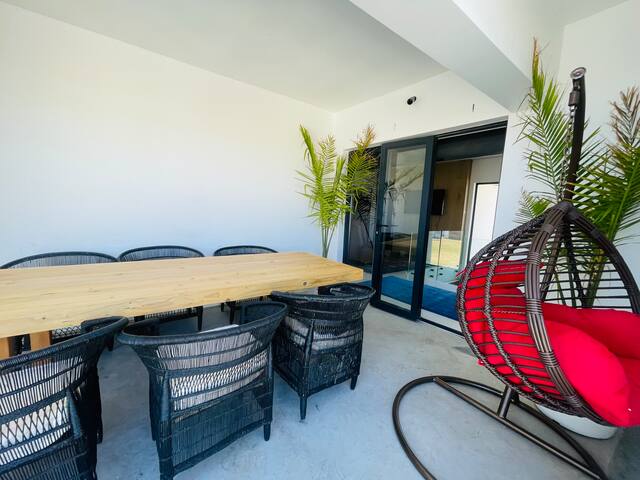 Santorini Villa in Blouberg gallery image 5