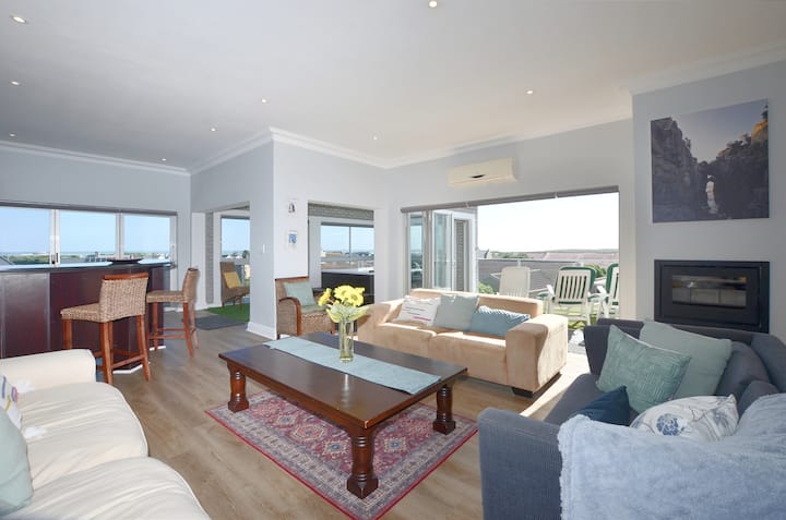 6 Pikkewyn - Jacuzzi With A View - Yzerfontein