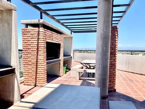 Barbecue and pool in an ideal corner!
