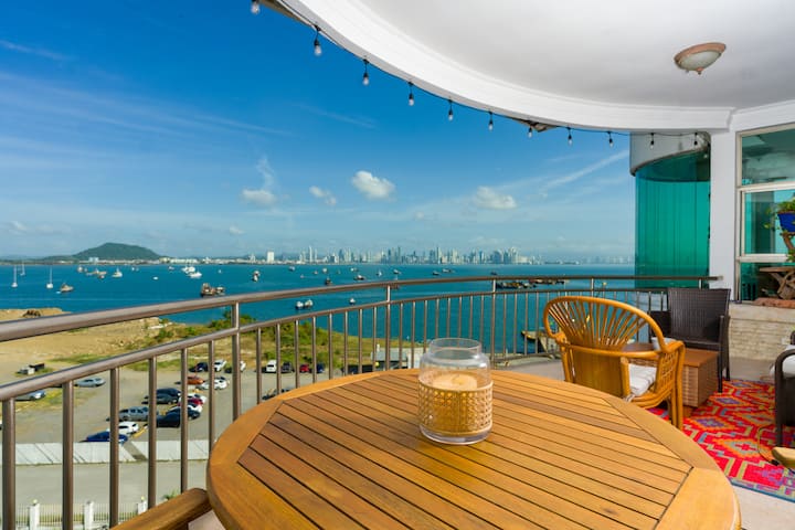 The Captain's Canal View Penthouse