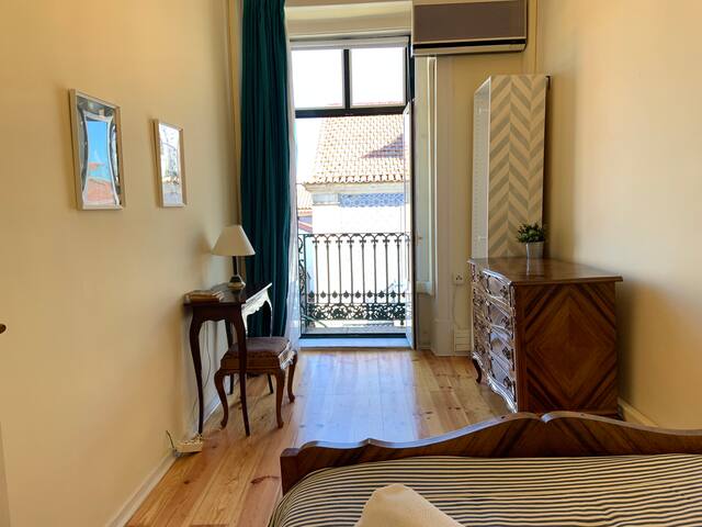 Charming 6 Bedroom Apartment in Historical Santos gallery image 5