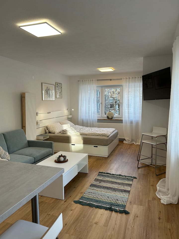 Kempten Zentral 1-zimmer Wohnung Mit Parkplatz - Kempten