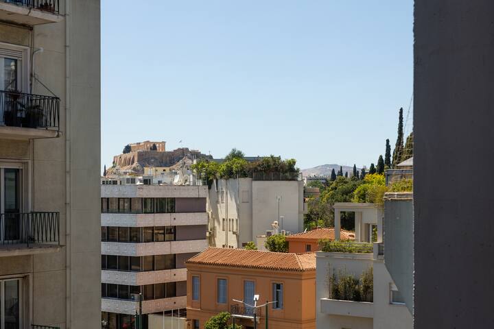 Sophisticated 3 bed apartment with Acropolis view gallery image 2