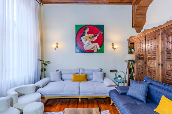 Central, Ottoman House,5BR,5Bath,5AC Triplex@Large gallery image 4