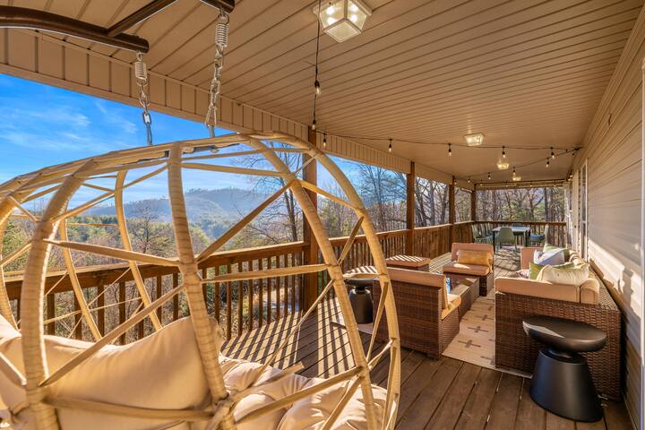 Mtn Views! Hot Tub, Sauna, GameRoom, Theatre, Golf gallery image 3