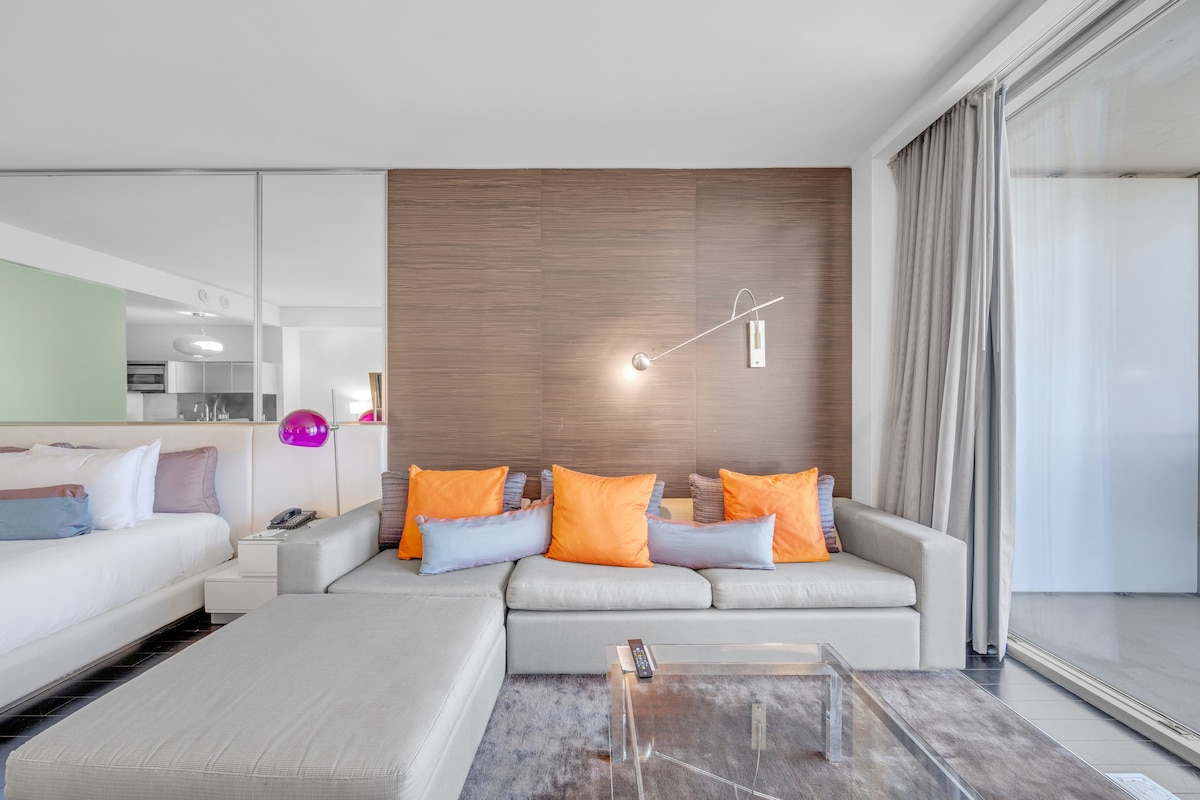 *38FL Luxury* Strip View | Balcony | Free Parking