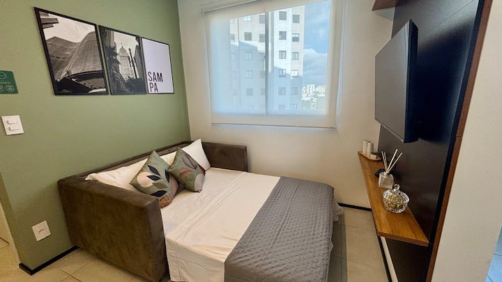 Nakonfigurovaná ako ideálna rozkladacia pohovka pre tretieho a štvrtého hosťa.