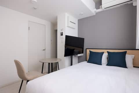 4-minute walk from the station / White-toned fashionable space / Comfortable stay in a 2024 building