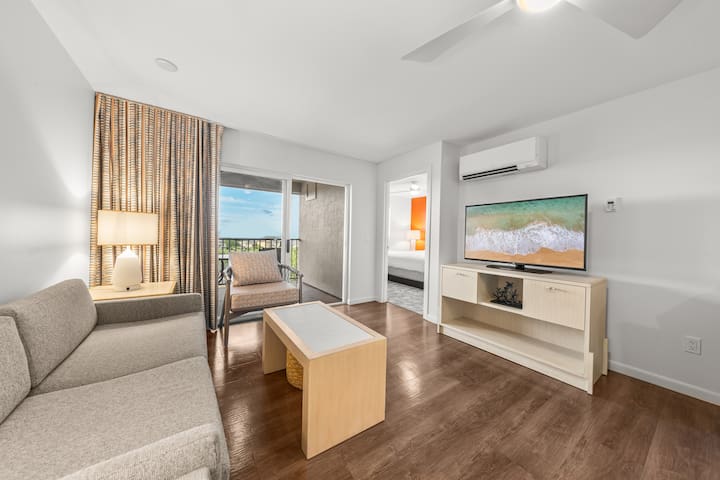 Two Condos 1/4 mile to Kam 1 Beach | Pool Hot Tub