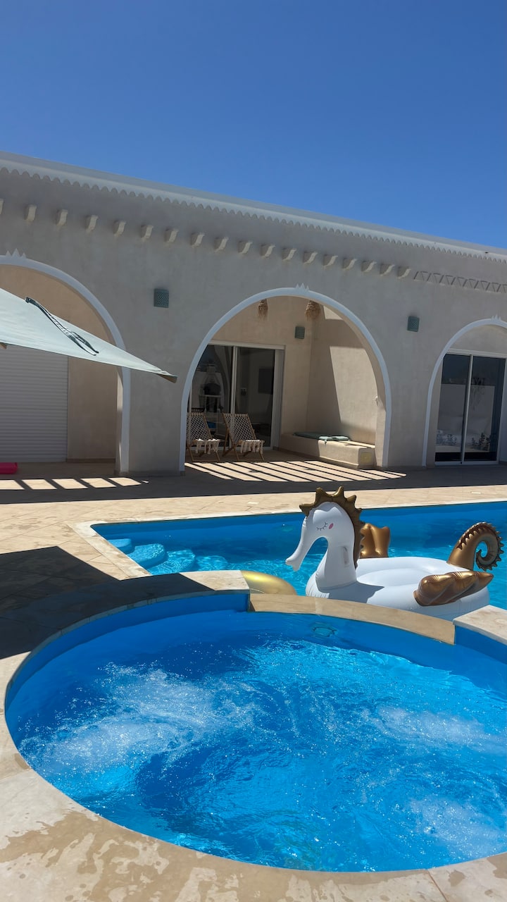 Dar Aby Haut Standing Avec Piscine Et Jacuzzi - Djerba