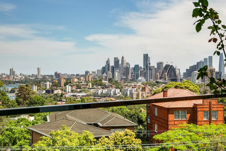 Harbour View Lookout, Easy City Access - North Sydney